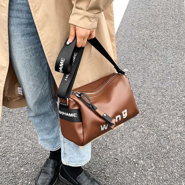 happy_buy_bag 2022 bag female new trend fashion sports bucket pillow bag leisure texture large capacity single shoulder messenger bag
happy_buy_bag 2022 bag female new trend fashion sports bucket pillow bag leisure texture large capacity single shoulder messenger bag
