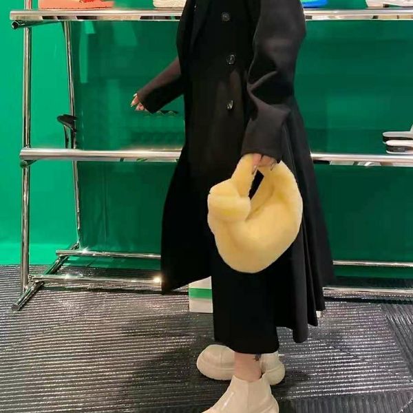 bottegas venetta bag updated winter designer jodie mini fur hobo baguette hand bags big knot furry one shoulder bag famous women warm hairy
bottegas venetta bag updated winter designer jodie mini fur hobo baguette hand bags big knot furry one shoulder bag famous women warm hairy
