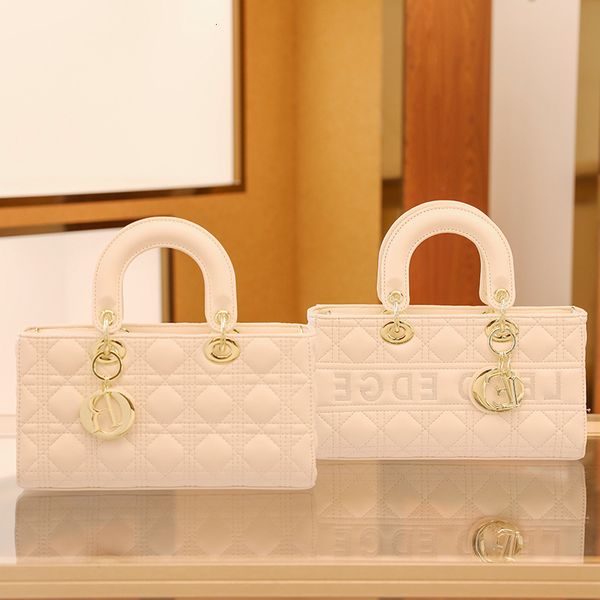 designer bags high sense niche women's 2022 new xialingge daifei texture underarm single shoulder messenger handbag
designer bags high sense niche women's 2022 new xialingge daifei texture underarm single shoulder messenger handbag