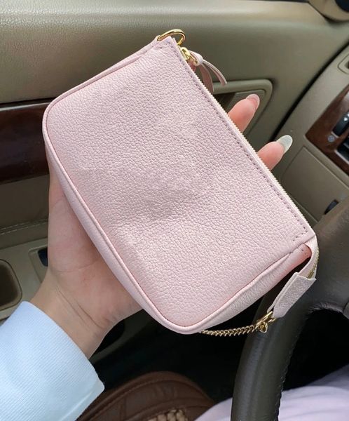 designer luxurys pochette mini shoulder bag chain pouch embossed monograms m80349 crossbody handbag tote cherry pink purse wallet leather de, Red;black
designer luxurys pochette mini shoulder bag chain pouch embossed monograms m80349 crossbody handbag tote cherry pink purse wallet leather de, Red;black