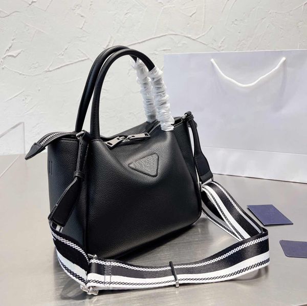 luxury women handbag 5a designer shoulder bag fashion matching inverted triangle pattern lady cross body dumpling bags wallet
luxury women handbag 5a designer shoulder bag fashion matching inverted triangle pattern lady cross body dumpling bags wallet