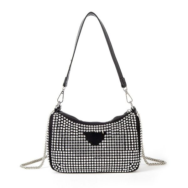 classic metal triangle logo evening bag prad 22ss selling new suede one shoulder messenger underarm handbag full diamond casual fashion suit
classic metal triangle logo evening bag prad 22ss selling new suede one shoulder messenger underarm handbag full diamond casual fashion suit