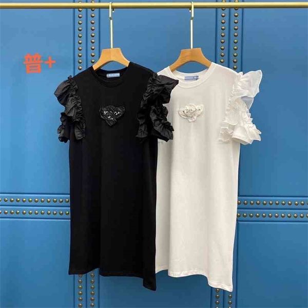 2022 new special offer + off shoulder auricularia edge with triangle flowers on the chest, loose and thin, sweet temperament, medium long dr, Black;gray
2022 new special offer + off shoulder auricularia edge with triangle flowers on the chest, loose and thin, sweet temperament, medium long dr, Black;gray