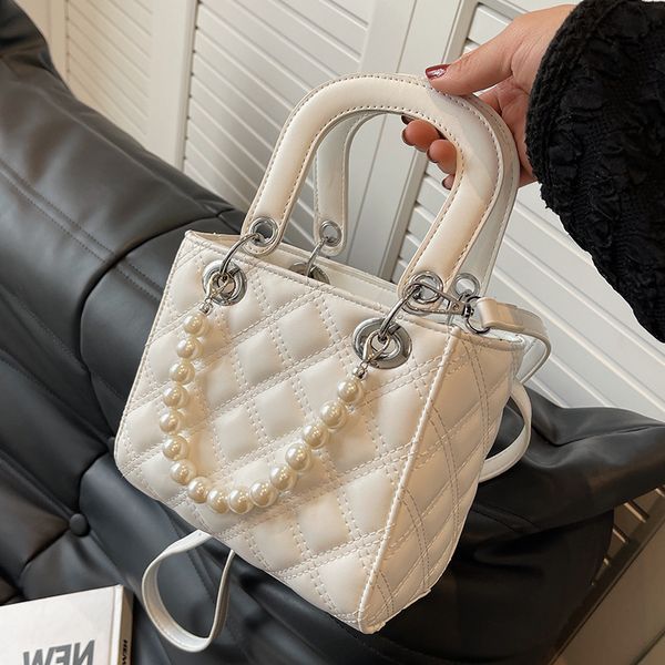 popular bag women's 2022 new single shoulder messenger portable small square crossbody bags wholesale female handbags
popular bag women's 2022 new single shoulder messenger portable small square crossbody bags wholesale female handbags