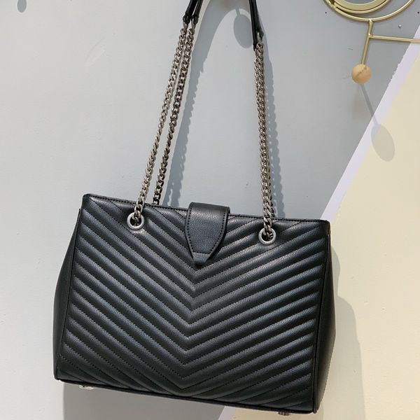 2022 genuine leather stripes shopping bag handbag large capacity package shopper bags lady tote handbags fashion chain handle wallet handbag
2022 genuine leather stripes shopping bag handbag large capacity package shopper bags lady tote handbags fashion chain handle wallet handbag