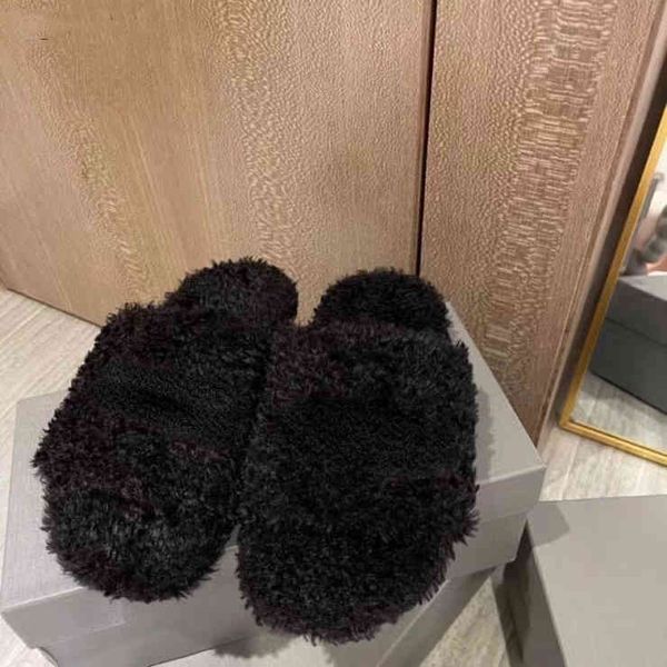 slippers and mops 2022 brand early autumn new b family high version king's wool, Black
slippers and mops 2022 brand early autumn new b family high version king's wool, Black
