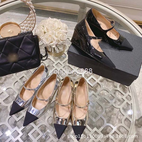 dress shoes spring pointed color matching metal leather single shoes women's chain sweet high heels slope heel, Black
dress shoes spring pointed color matching metal leather single shoes women's chain sweet high heels slope heel, Black