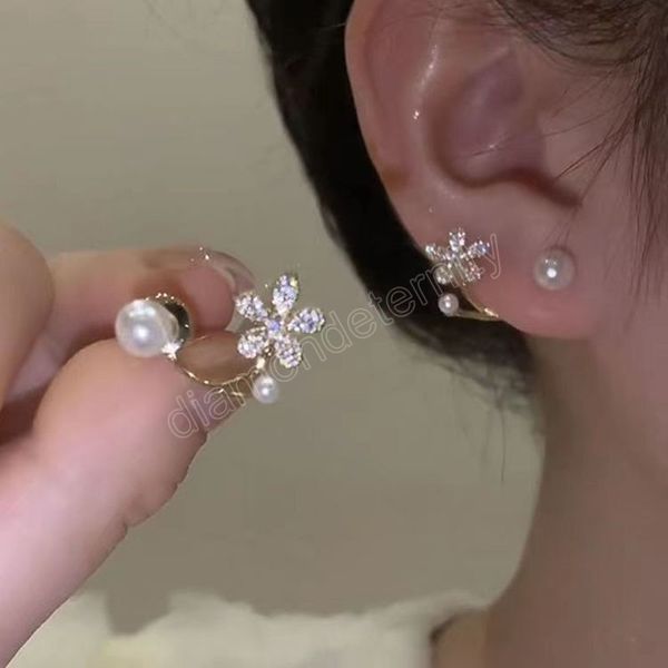 korean light luxury imitation pearl flower stud earrings for women fashion crystal elegant jewelry party gift, Golden;silver
korean light luxury imitation pearl flower stud earrings for women fashion crystal elegant jewelry party gift, Golden;silver