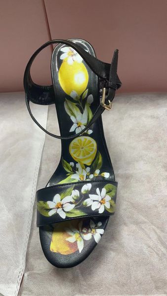 2022 leather sheepskin gladiator sandals 14cm chunky high heels pumps women summer open-toe platform buckle narrow band fruit flower 3d prin, Black
2022 leather sheepskin gladiator sandals 14cm chunky high heels pumps women summer open-toe platform buckle narrow band fruit flower 3d prin, Black