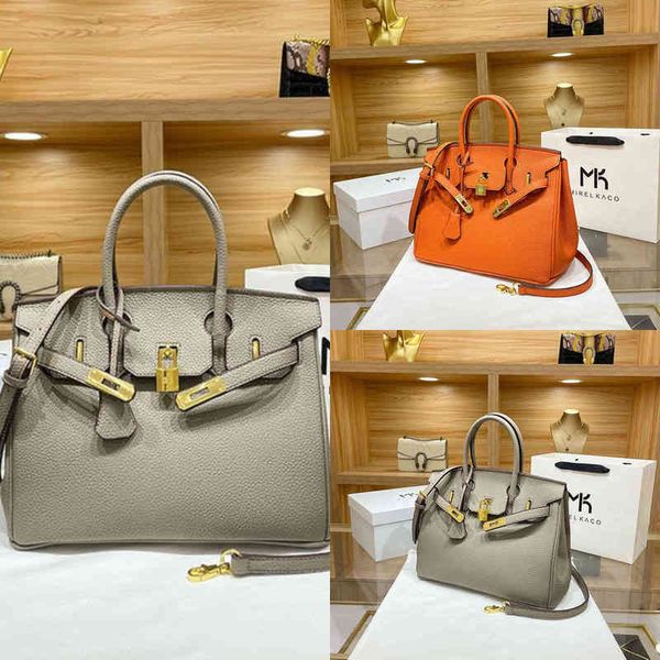 luxury women birkinss handbags platinum purchase cowhide 2022 high-capacity women's bag high-grade texture portable single shoulder bvd
luxury women birkinss handbags platinum purchase cowhide 2022 high-capacity women's bag high-grade texture portable single shoulder bvd