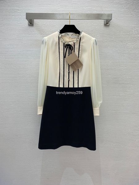 casual dresses the dress in early spring is slim and slim, the vertical stripe with wood ear edge decorated color contrast ribbon., Black;gray
casual dresses the dress in early spring is slim and slim, the vertical stripe with wood ear edge decorated color contrast ribbon., Black;gray
