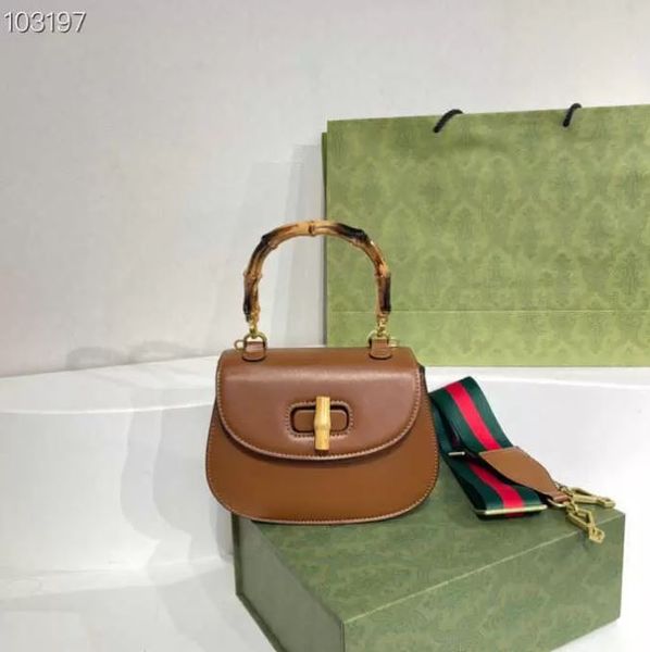 2021 new 20cm miss sicily mini bag palm print multicolor calfskin leather fashion temperament handbag shoulder messenger bag
2021 new 20cm miss sicily mini bag palm print multicolor calfskin leather fashion temperament handbag shoulder messenger bag