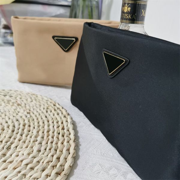 designer women cosmetic bags organizer makeup bags pouch fashion brand toiletry womens ladies cluch purses bags
designer women cosmetic bags organizer makeup bags pouch fashion brand toiletry womens ladies cluch purses bags