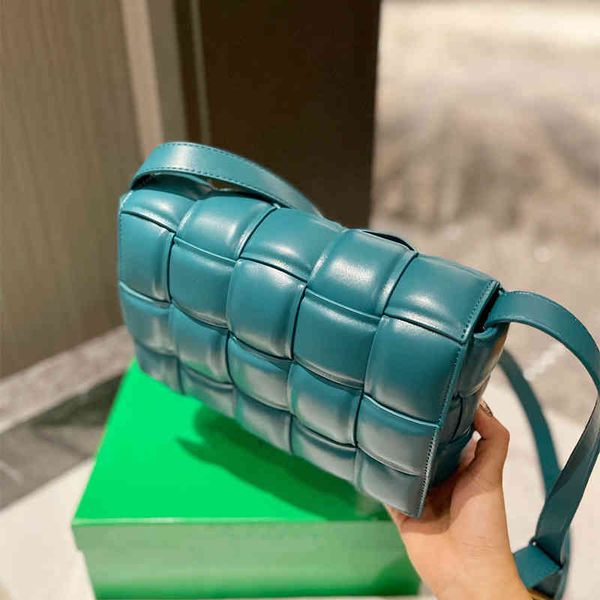 evening bags type bottegas venetas handbag bag female 2022 cassette leather woven small square same fetal sheepskin one shoulder pillow bag
evening bags type bottegas venetas handbag bag female 2022 cassette leather woven small square same fetal sheepskin one shoulder pillow bag