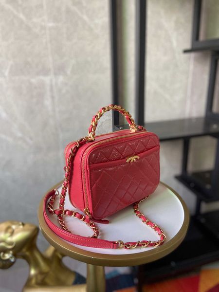 french designer lady cross-over cosmetic bag 7a high-end customized quality as2179 classic fashion business and leisure brand dzke
french designer lady cross-over cosmetic bag 7a high-end customized quality as2179 classic fashion business and leisure brand dzke