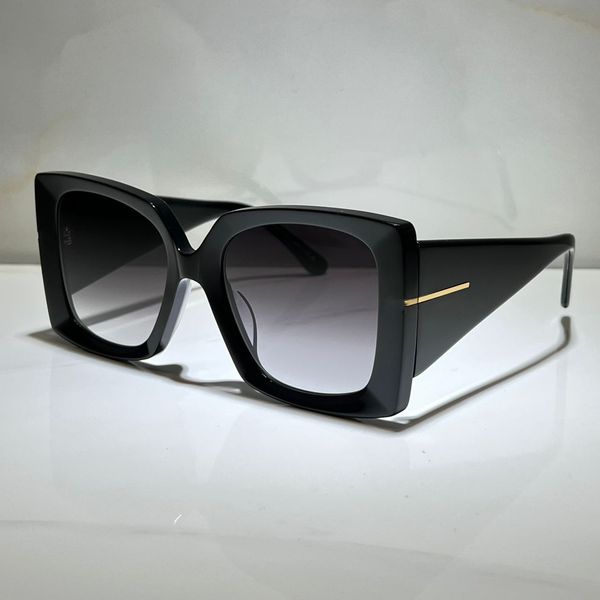 sunglasses for men women summer 0921 style anti-ultraviolet retro plate full frame fashion eyeglasses random box, White;black
sunglasses for men women summer 0921 style anti-ultraviolet retro plate full frame fashion eyeglasses random box, White;black
