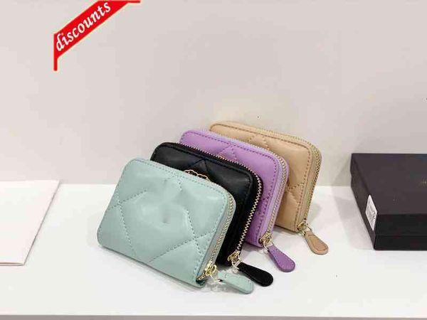 0805 luxury brand letter design plaid cc chain short wallet lambskin women's le boy pocket real leather zipper card pack coin purse clu, Red;black
0805 luxury brand letter design plaid cc chain short wallet lambskin women's le boy pocket real leather zipper card pack coin purse clu, Red;black