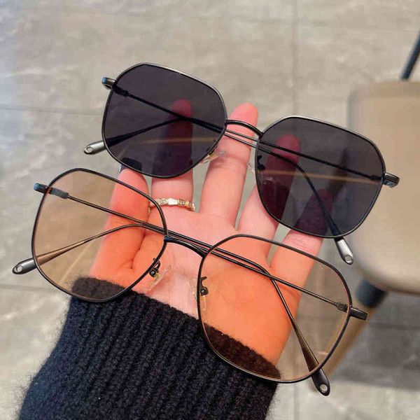 2022 new d red ultraviolet metal large menfactory outlet fashion men's women's sunglasses2022 trendy latest sunglasses, White;black
2022 new d red ultraviolet metal large menfactory outlet fashion men's women's sunglasses2022 trendy latest sunglasses, White;black