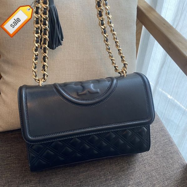 tb designer fashion trendy handbag bucket shoulder factory online export 2022 2022 new women's single shoulder diagonal portable trend
tb designer fashion trendy handbag bucket shoulder factory online export 2022 2022 new women's single shoulder diagonal portable trend