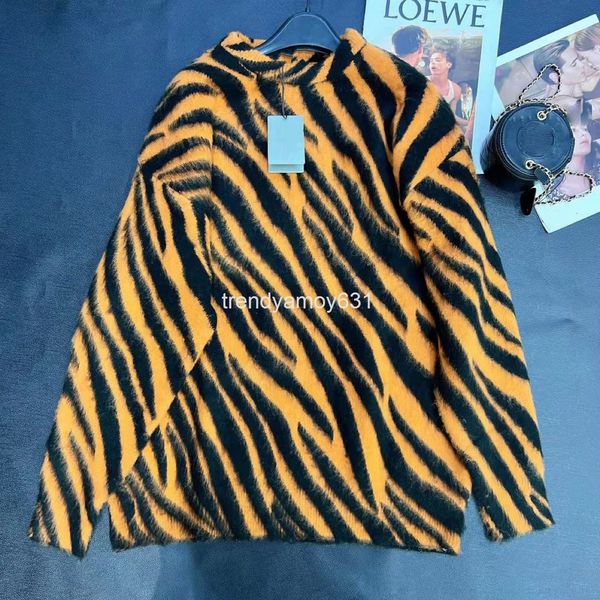 women's sweaters spring year of the tiger classic pattern color contrast domineering full men's and women's sweater commuting, White;black
women's sweaters spring year of the tiger classic pattern color contrast domineering full men's and women's sweater commuting, White;black