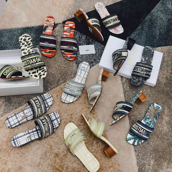 d home 2022 new thick soled embroidered wear leather rubber comfortable sandals 2022 slippers2022 trendy fashion design ladies slippers, Black
d home 2022 new thick soled embroidered wear leather rubber comfortable sandals 2022 slippers2022 trendy fashion design ladies slippers, Black