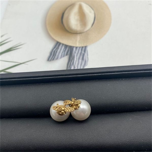 2022 36% off designer jewelry di d family bee pearl earrings diamond studded temperament versatile pearl minority design wearing earrings fe, Golden
2022 36% off designer jewelry di d family bee pearl earrings diamond studded temperament versatile pearl minority design wearing earrings fe, Golden
