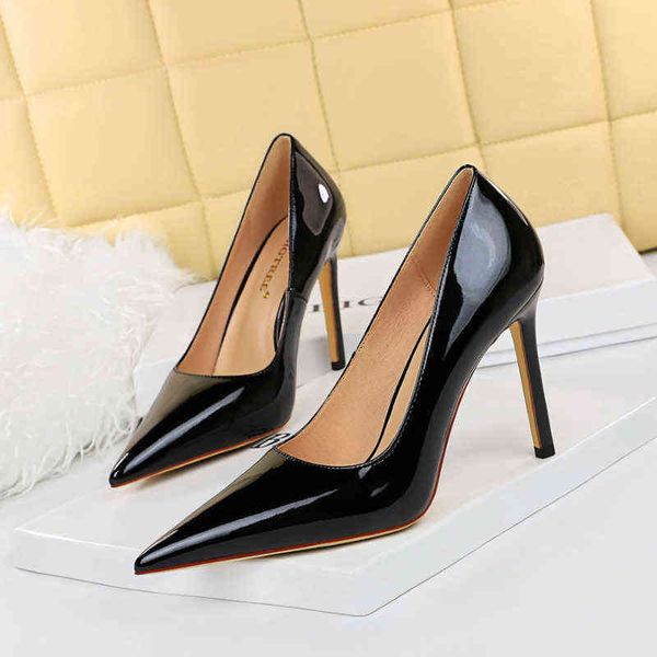 women's high heels classic black & white fashion stiletto 10cm office ladies wedding party dress silver heels 34-43 sizes t220730
women's high heels classic black & white fashion stiletto 10cm office ladies wedding party dress silver heels 34-43 sizes t220730