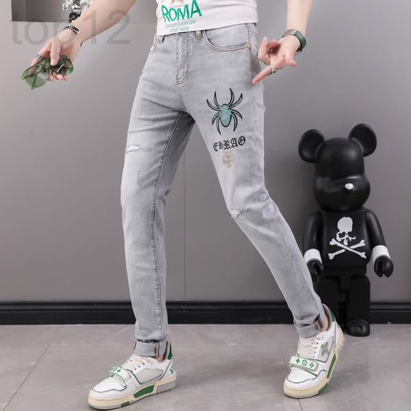 men's jeans designer fashion brand diamond jeans men's 2022 summer thin slim fit small feet elastic hole patch casual pants 0045, Blue
men's jeans designer fashion brand diamond jeans men's 2022 summer thin slim fit small feet elastic hole patch casual pants 0045, Blue