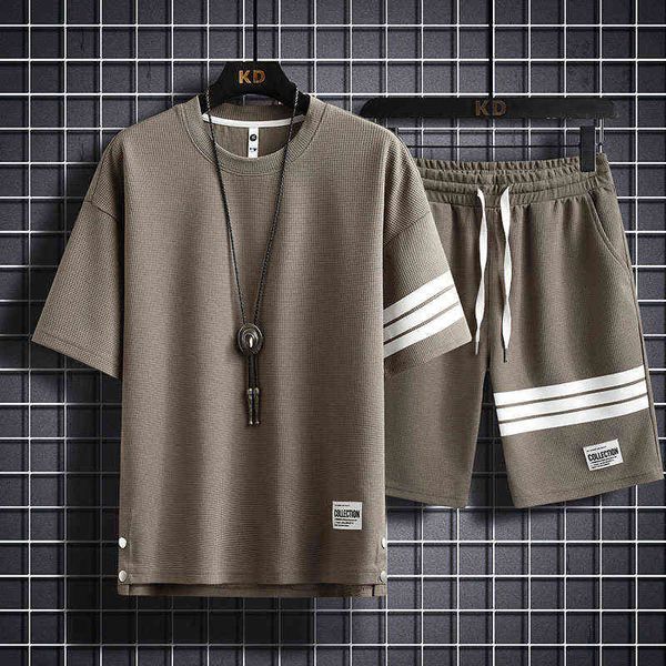 waffle sportswear suit men's summer couple stripe loose short sleeve t-shirt shorts 2pcs, White;black
waffle sportswear suit men's summer couple stripe loose short sleeve t-shirt shorts 2pcs, White;black