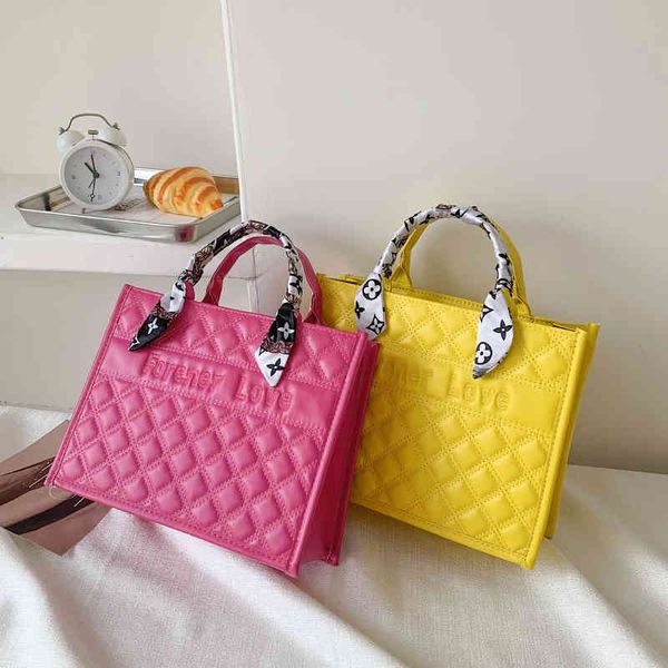 large capacity 2022 new women's handbag red hand bagfashion women fashion trend dinner bag factory outlet
large capacity 2022 new women's handbag red hand bagfashion women fashion trend dinner bag factory outlet