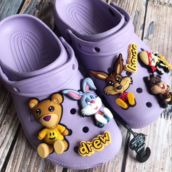 cartoon cool bear rabbit charms wristbands slipper shoe buckle pvc gifts toy fit croc diy cute decoration kids accessories, Bronze;silver
cartoon cool bear rabbit charms wristbands slipper shoe buckle pvc gifts toy fit croc diy cute decoration kids accessories, Bronze;silver