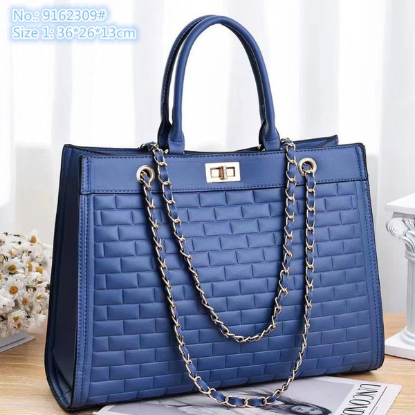wholesale ladies shoulder bags elegant temperament solid color sewing fashion tote bag simple atmospheric plaid handbag large capacity leath
wholesale ladies shoulder bags elegant temperament solid color sewing fashion tote bag simple atmospheric plaid handbag large capacity leath