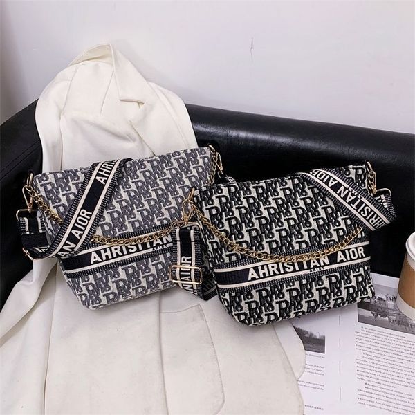 new autumn and winter women's version ins foreign style red same one messenger i5z5 clearance outlet sale
new autumn and winter women's version ins foreign style red same one messenger i5z5 clearance outlet sale