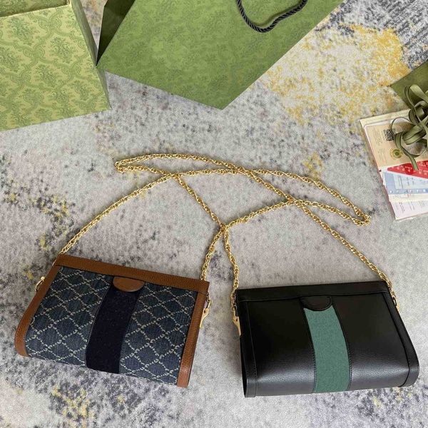 leather one cross body shoulder messenger gold chain bag striped ribbon women designer fashion tote versatile classic style
leather one cross body shoulder messenger gold chain bag striped ribbon women designer fashion tote versatile classic style
