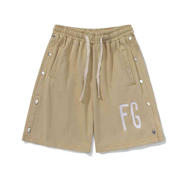 new design brand men' fashion fog high street fg letter embroidery loose sports casual button 5-point shorts summer beach pants, White;black
new design brand men' fashion fog high street fg letter embroidery loose sports casual button 5-point shorts summer beach pants, White;black