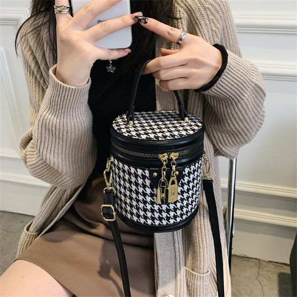 bags popular bag new autumn hand-held sling one shoulder women's bag messenger versatile lattice bucket purse
bags popular bag new autumn hand-held sling one shoulder women's bag messenger versatile lattice bucket purse