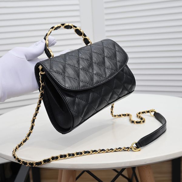 2022ssw classic mini flap handle tote bags real lether quilted matelasse chain crossbody shoulder purse gold metal hardware pochette designe
2022ssw classic mini flap handle tote bags real lether quilted matelasse chain crossbody shoulder purse gold metal hardware pochette designe