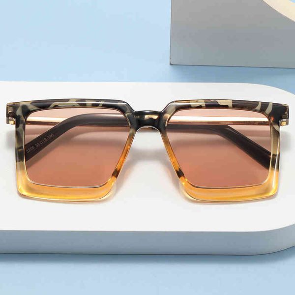 new box sunglass ins net red street sun driver's driving glass vintage luxury brand design sunglasses uv400, White;black
new box sunglass ins net red street sun driver's driving glass vintage luxury brand design sunglasses uv400, White;black