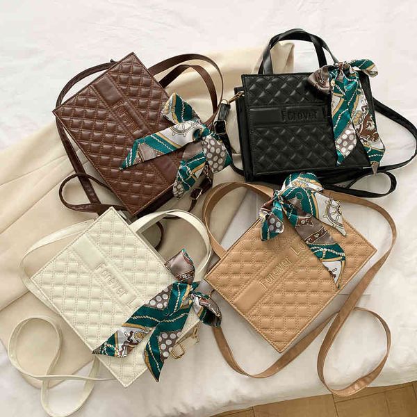 bag winter fashion embroidered single shoulder simple large capacity portable shopping yangqi tuote bag
bag winter fashion embroidered single shoulder simple large capacity portable shopping yangqi tuote bag
