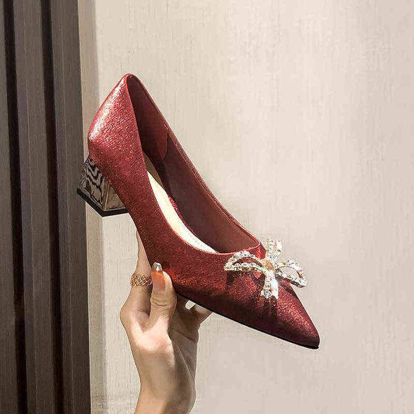 2022 red main wedding dr chine red xiuhe bridmaid thick heel pregnant women's single shoes, Black
2022 red main wedding dr chine red xiuhe bridmaid thick heel pregnant women's single shoes, Black