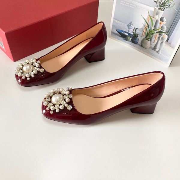 022 sandals summer new fashion ladies classic high heels shoes solid color patent leather studded shoes, Black
022 sandals summer new fashion ladies classic high heels shoes solid color patent leather studded shoes, Black