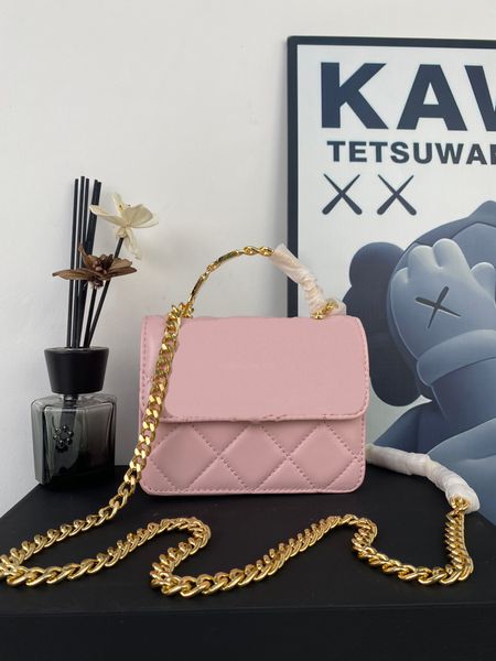 enamel letter co handle handbag sheep leather bag classic mini flip multi pocket built-in card slot gold chain cross buckle shoulder luxury
enamel letter co handle handbag sheep leather bag classic mini flip multi pocket built-in card slot gold chain cross buckle shoulder luxury