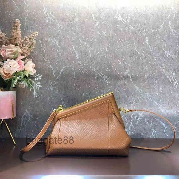 designer bags series first fends wholesale dinner bag luxury designer handbag fashion lady messenger bags leather retro urban 0mpk y512
designer bags series first fends wholesale dinner bag luxury designer handbag fashion lady messenger bags leather retro urban 0mpk y512