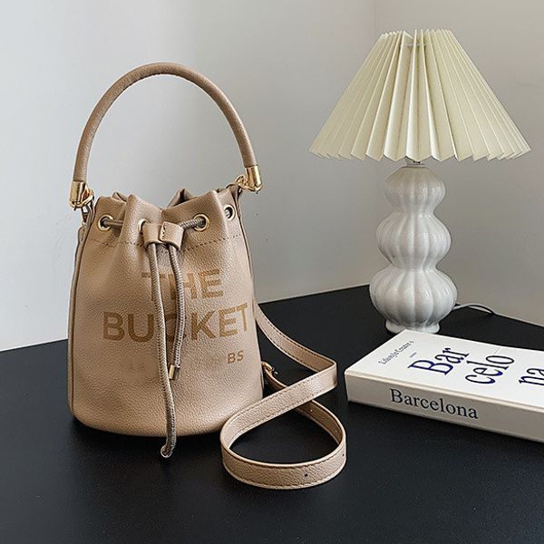 women new crossbody bags tote bag pu leather handbags clutch purse styles fashion purse bucket bag
women new crossbody bags tote bag pu leather handbags clutch purse styles fashion purse bucket bag