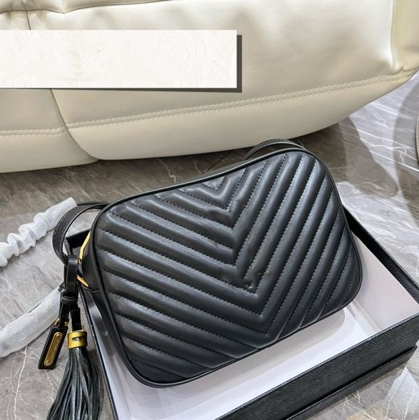 7A Designer Crossbody Bags 4 Colors Camera Leather Ladies Wallet Handbag 2022 Fashion Messenger Shoulder Bag Tassel Pendant Gold Letter Design, Red
7A Designer Crossbody Bags 4 Colors Camera Leather Ladies Wallet Handbag 2022 Fashion Messenger Shoulder Bag Tassel Pendant Gold Letter Design, Red
