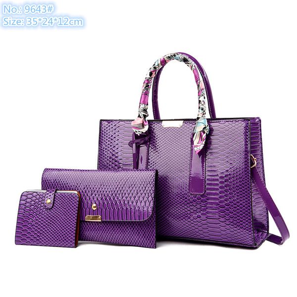 wholesale factory ladies shoulder bags elegant retro crocodile handbag large capacity three-piece embossed tote bag joker solid color leathe
wholesale factory ladies shoulder bags elegant retro crocodile handbag large capacity three-piece embossed tote bag joker solid color leathe