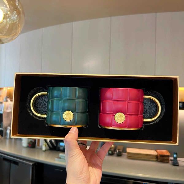 starbucks coffee christmas gift classic red green gold checkered mug couple cup gift box ceramic water cup
starbucks coffee christmas gift classic red green gold checkered mug couple cup gift box ceramic water cup