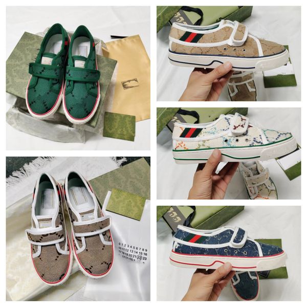tennis 1977 women casual shoes mens womens canvas shoe vintage embroidered rubber sole red and green stripes outdoor running shoes flat bott
tennis 1977 women casual shoes mens womens canvas shoe vintage embroidered rubber sole red and green stripes outdoor running shoes flat bott