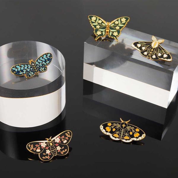 new brooch insect series butterfly alloy badge creative color butterfly shape enamel brooch, Gray
new brooch insect series butterfly alloy badge creative color butterfly shape enamel brooch, Gray