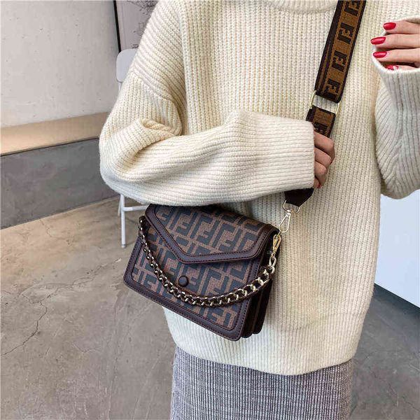 2022 fashion trends new bag for women chain shoulder square bags hand printed letter messenger women's handbag
2022 fashion trends new bag for women chain shoulder square bags hand printed letter messenger women's handbag